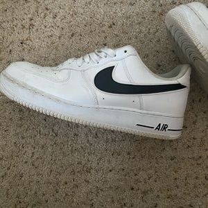 Black and white af1’s